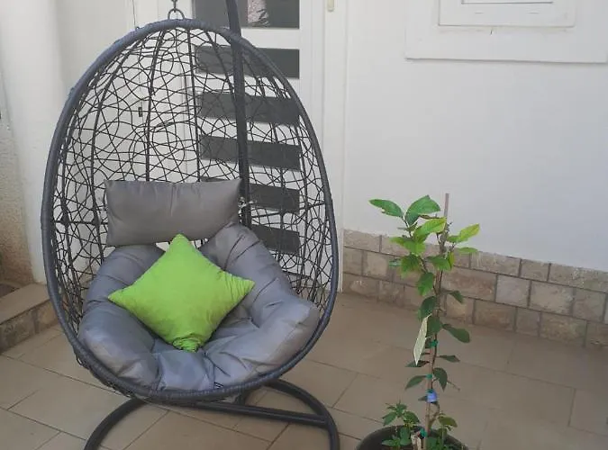 New Lux Kala 公寓 *